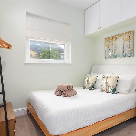 شقة Cosy Flat 5 Min From Holland Park Station! لندن المظهر الخارجي الصورة